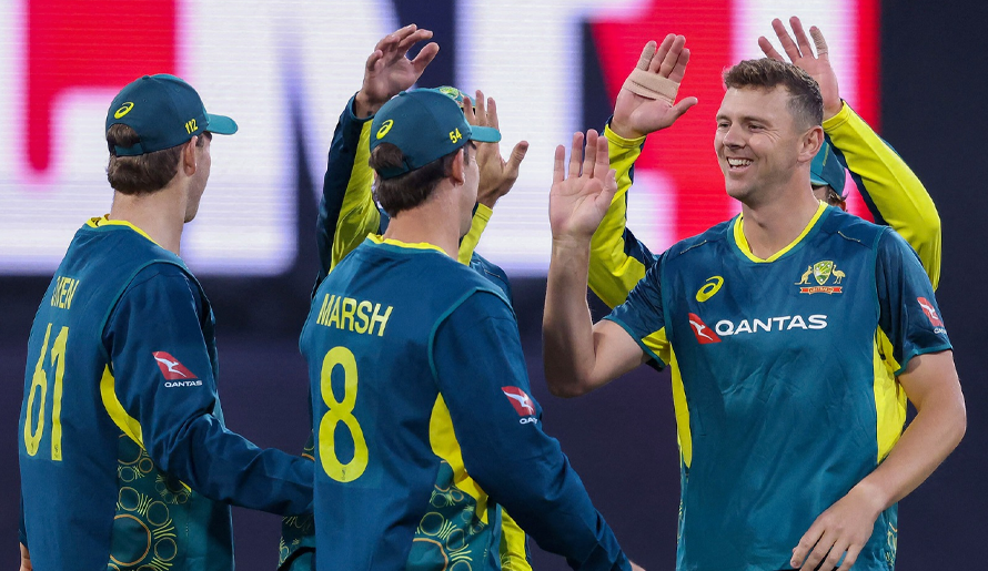 Mitchell Marsh celebrates scoring 85 runs as Australia beats New Zealand in 1st T20 2025